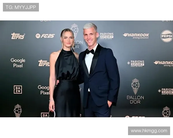 奥尔莫意大利度假晒伤背部,女友劳拉调侃 “生存之战”